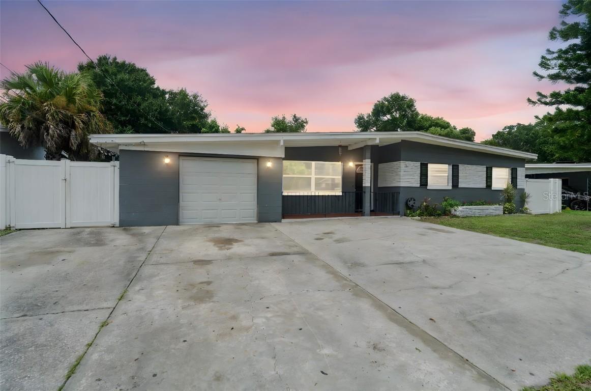 90 Nancy Lee Ave., Orlando, FL 32807