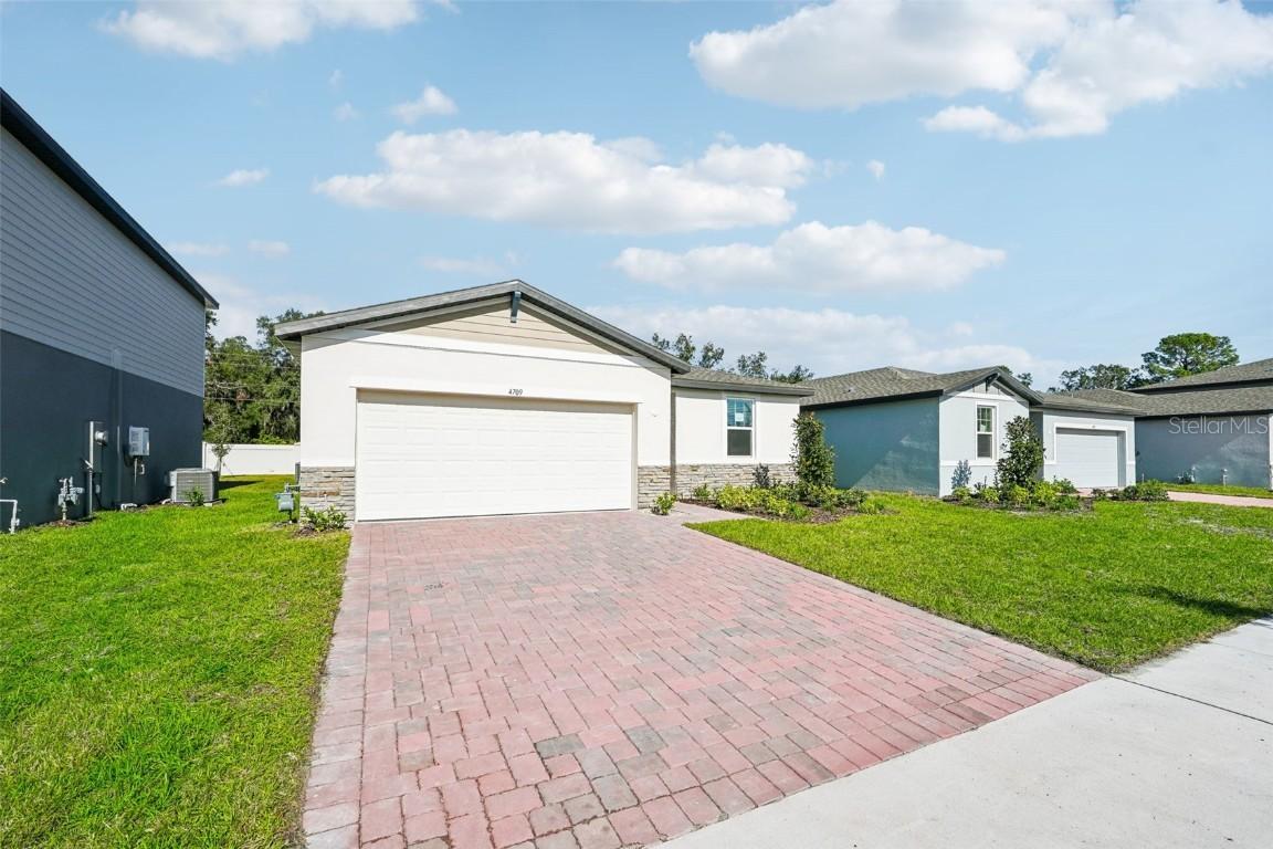 4709 Jasmine Cir., Leesburg, FL 34748