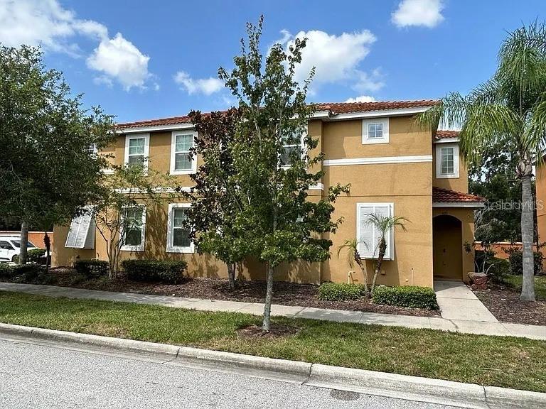 820 Las Fuentes Dr., Kissimmee, FL 34746