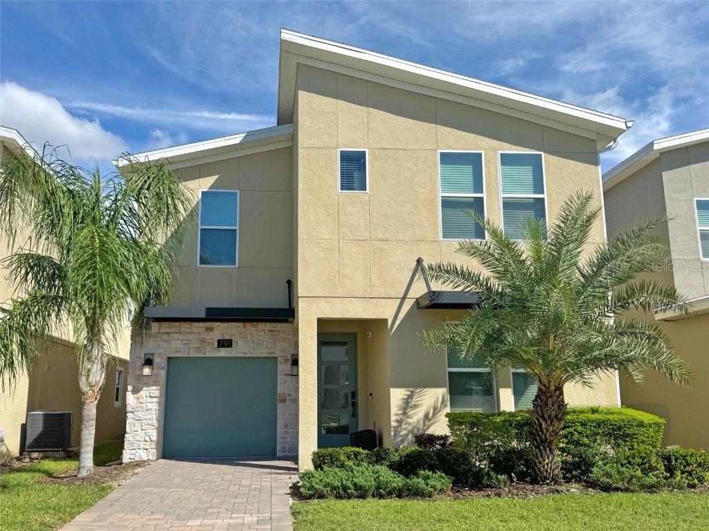 791 Drop Shot Dr., Davenport, FL 33896