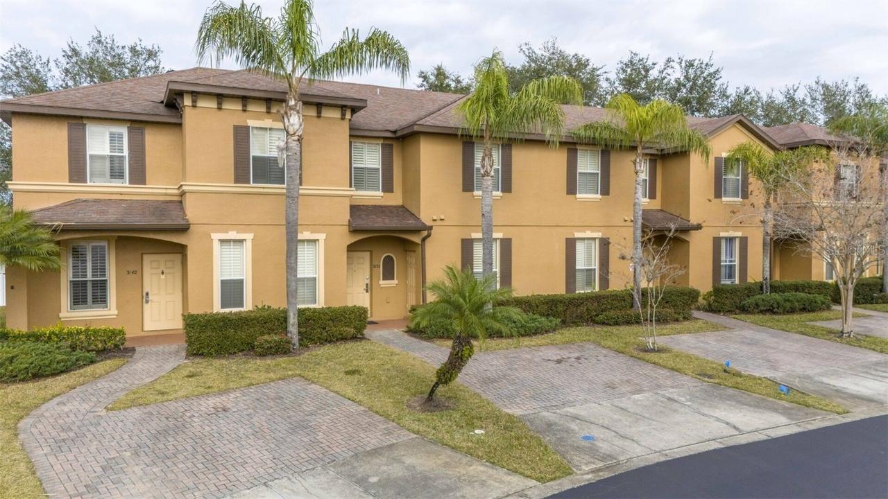 3132 Calabria Ave., Davenport, FL 33897