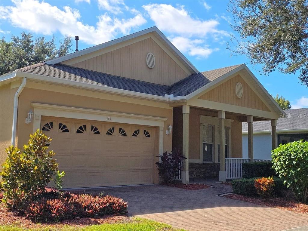 108 Crescent Moon Dr., Groveland, FL 34736