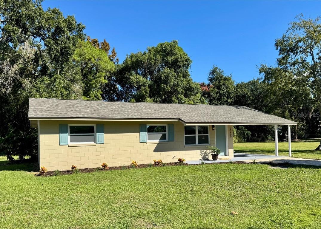 2207 Virginia Ave., Eustis, FL 32726