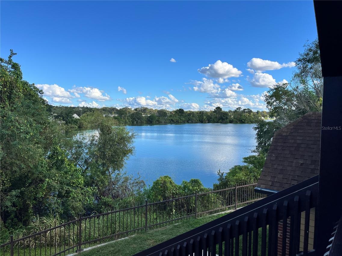 400 Lake Placid Ct. #204, Altamonte Springs, FL 32701