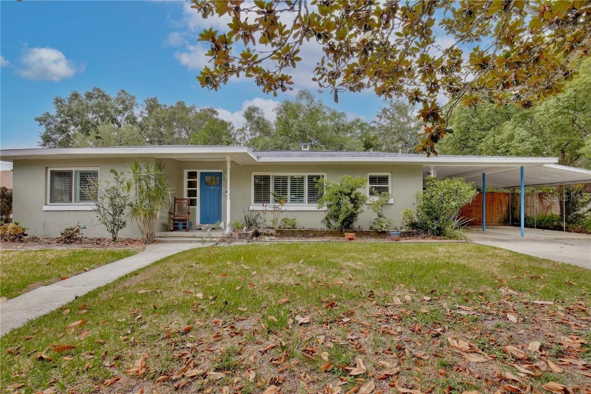 354 Monroe Ave., Apopka, FL 32703