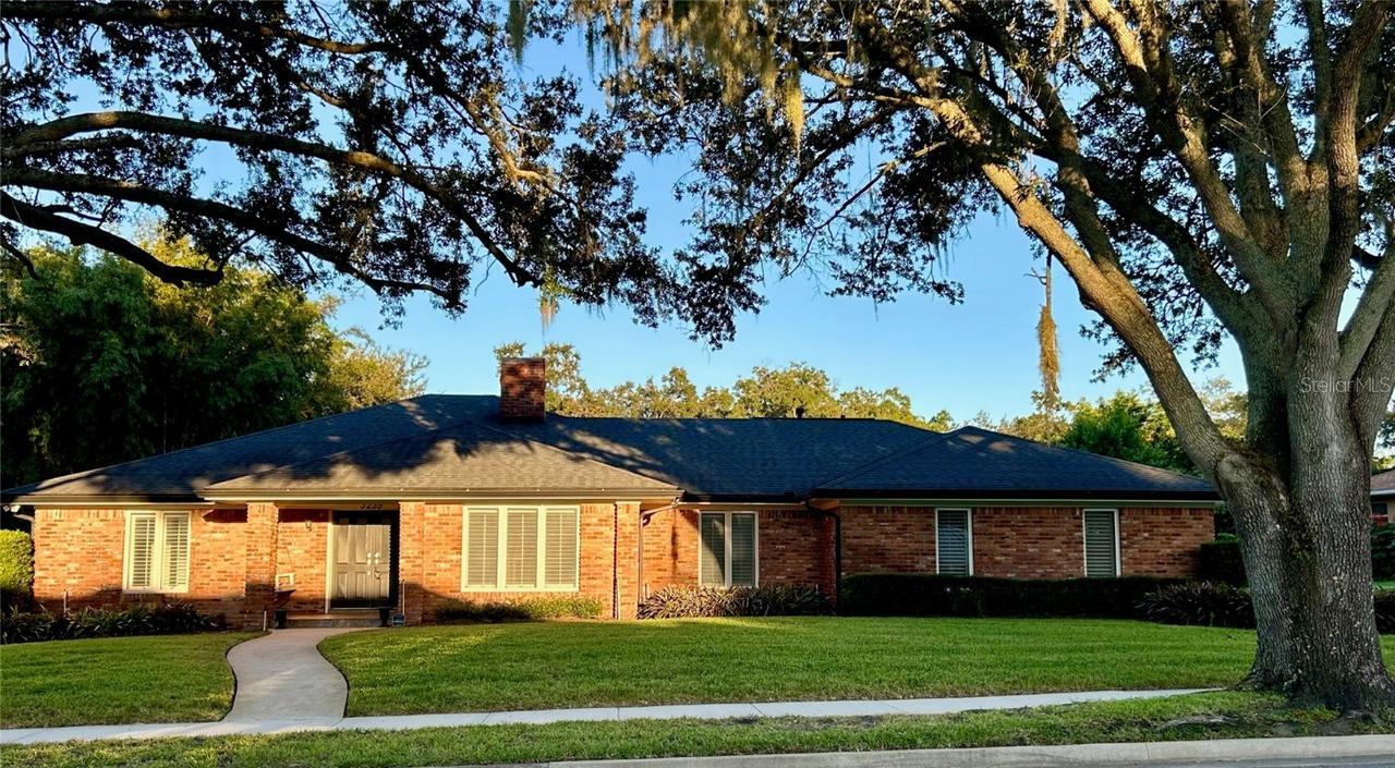 3235 Stonewood Ct., Orlando, FL 32806