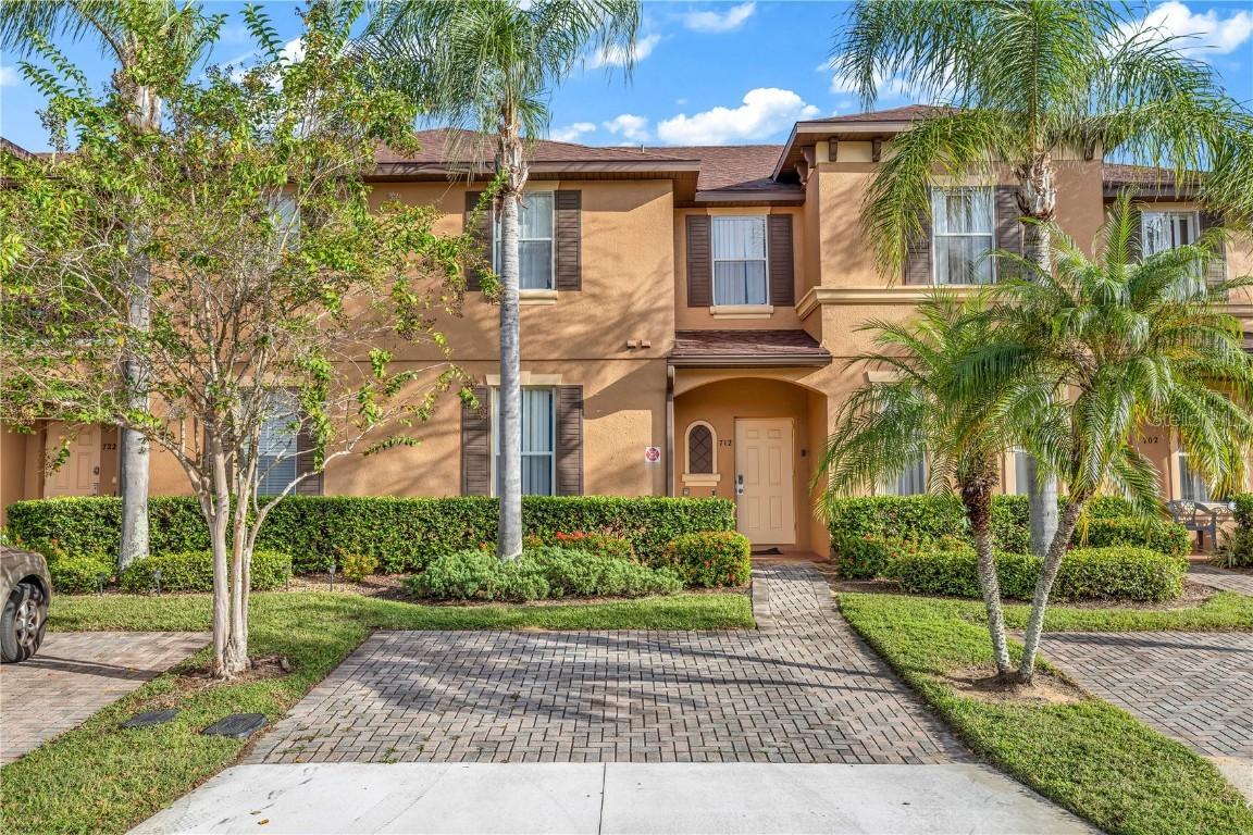 712 Calabria Ave., Davenport, FL 33897
