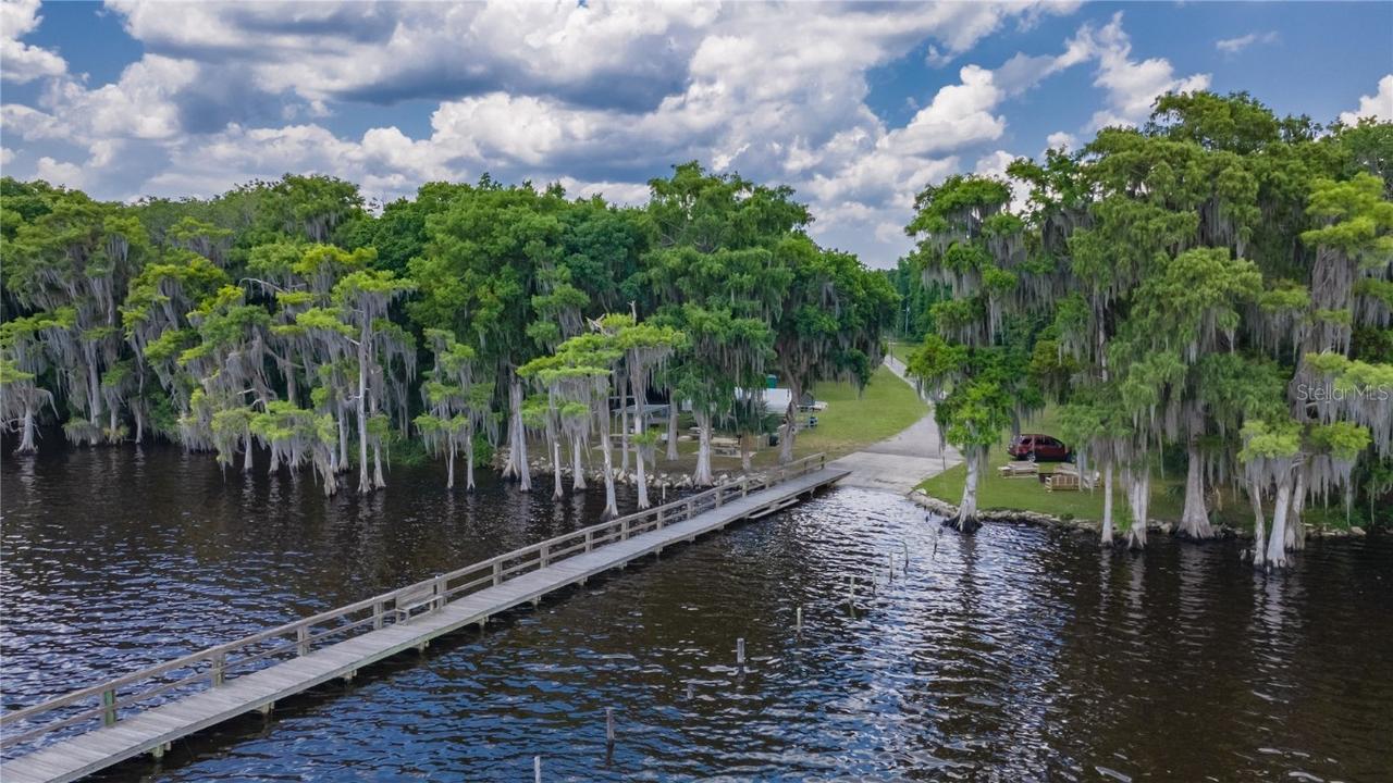 210 SE 1st St., Georgetown, FL 32139
