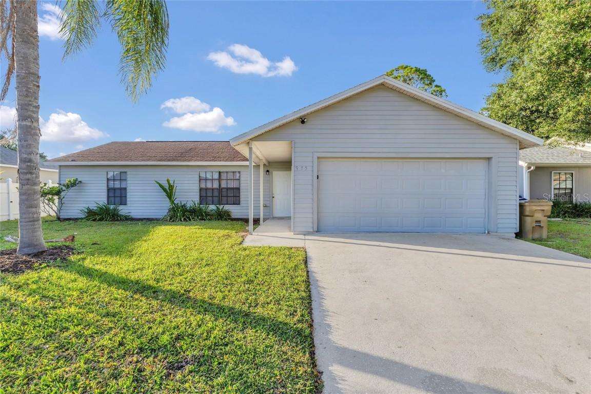 975 Derbyshire Dr., Kissimmee, FL 34758