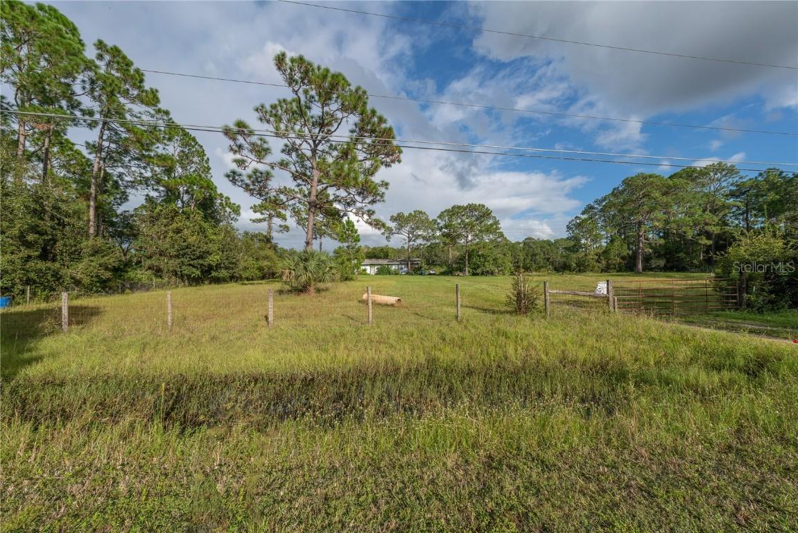 785 Harney Heights Rd., Geneva, FL 32732