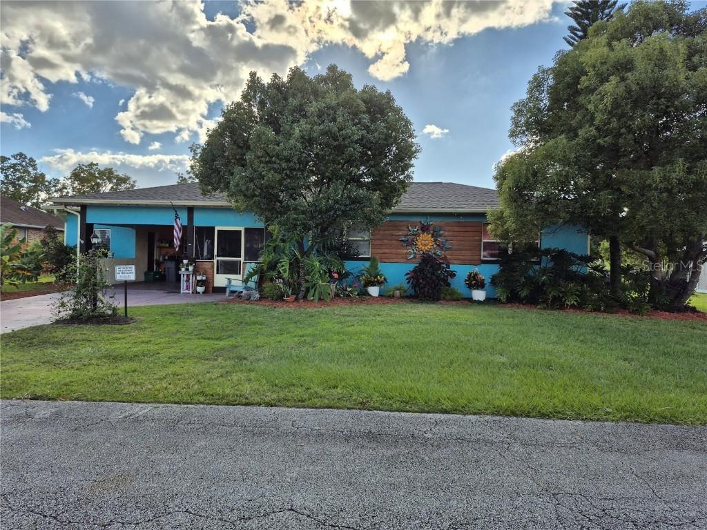 9 Poinsettia Dr., Debary, FL 32713