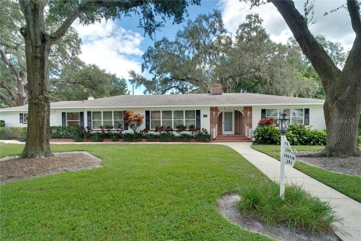 241 N Dillard St., Winter Garden, FL 34787