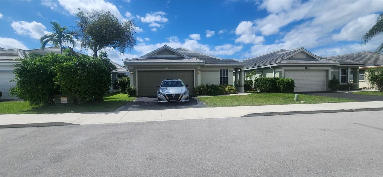 2675 Arborwood Rd., Davie, FL 33328