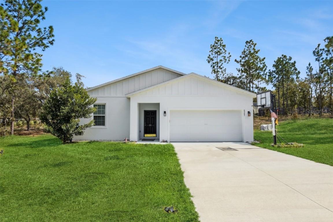 8565 SW 125th Court Rd., Dunnellon, FL 34432