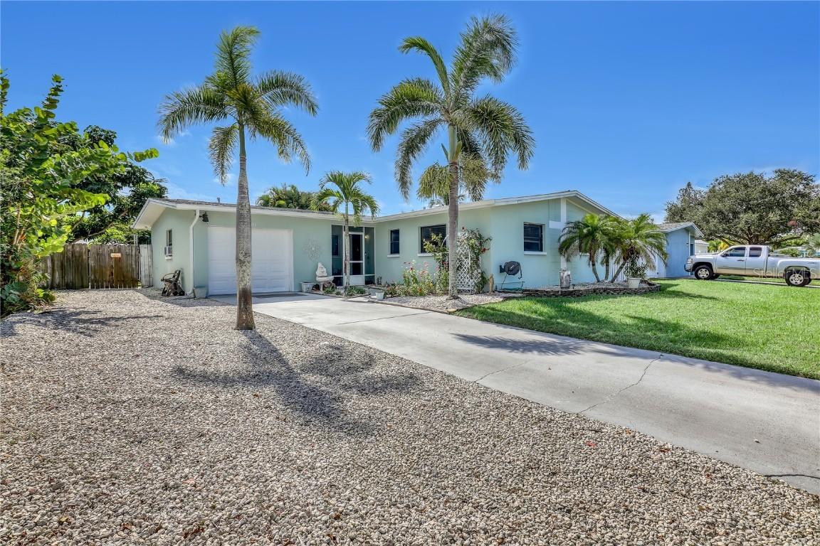 355 Aztec Ave., Merritt Island, FL 32952