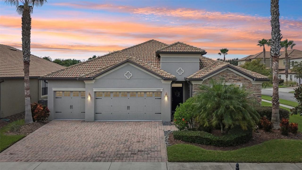 1300 Sea Pines Way, Davenport, FL 33896