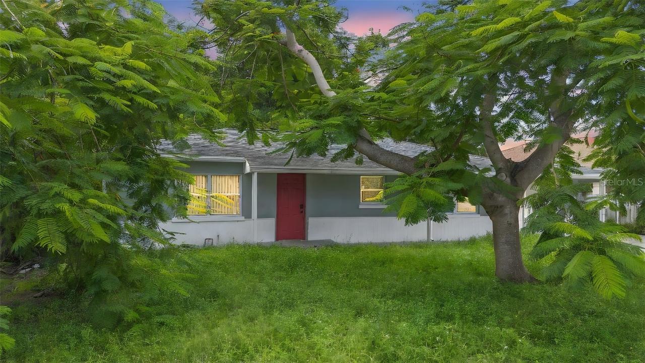 1918 Grace Ave., Fort Myers, FL 33901