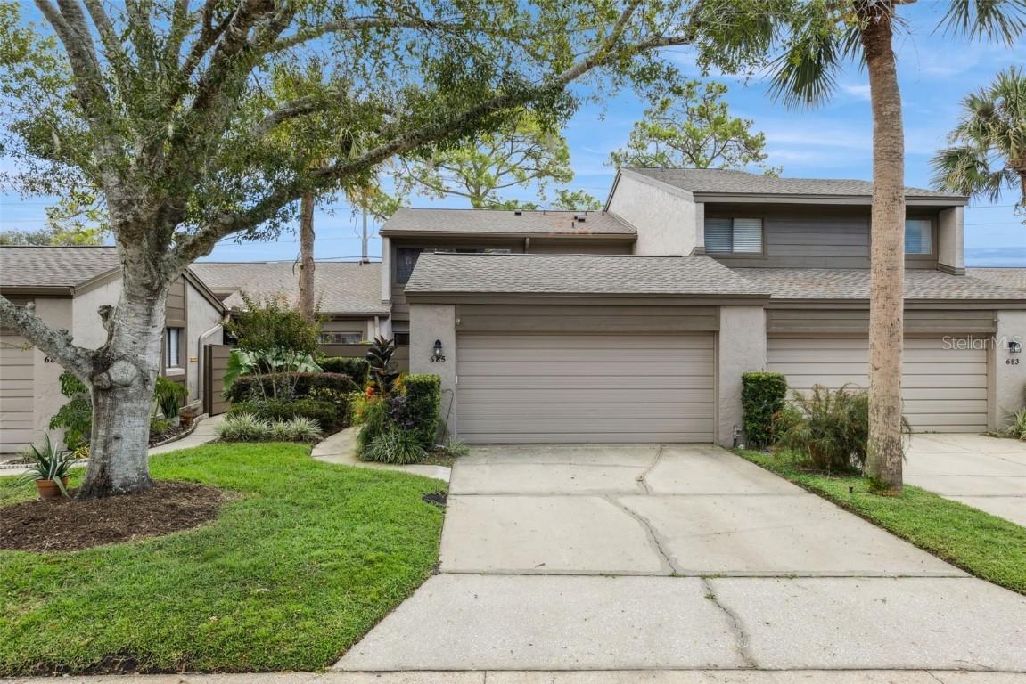 685 Woodridge Dr., Fern Park, FL 32730