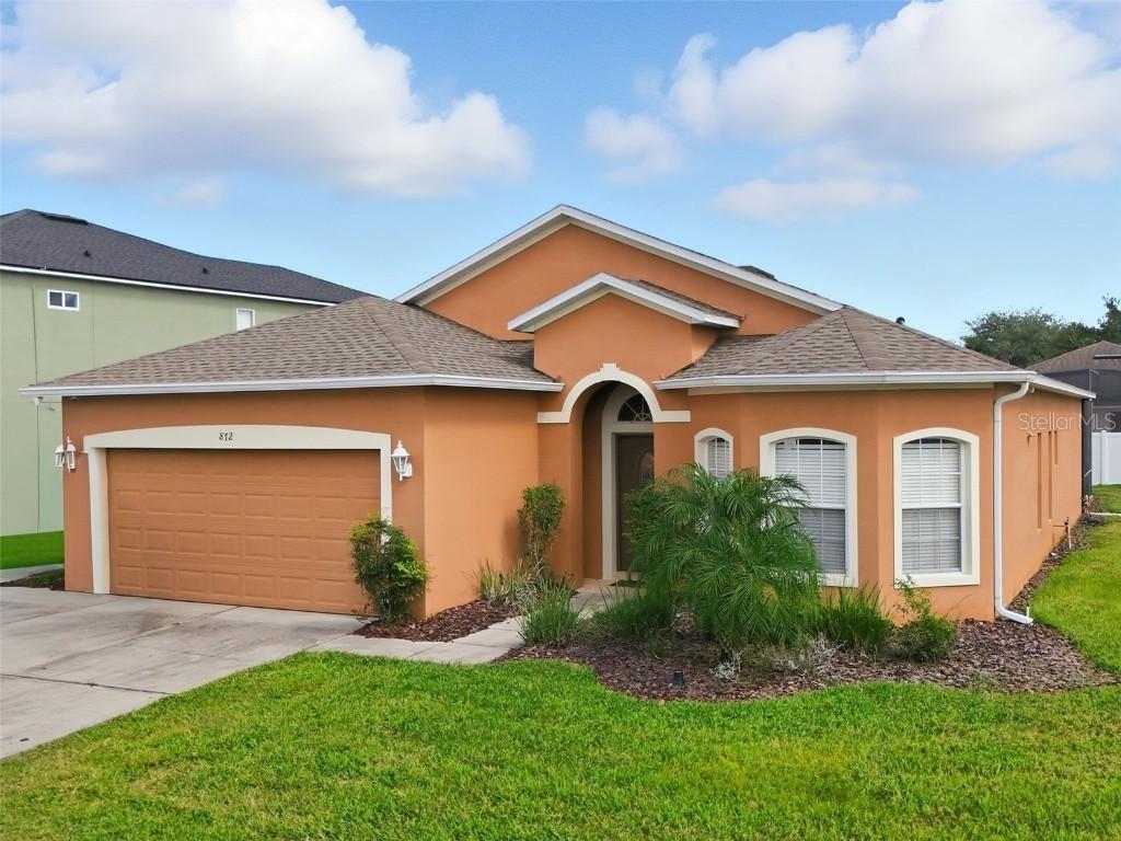 872 Sussex Dr., Davenport, FL 33896