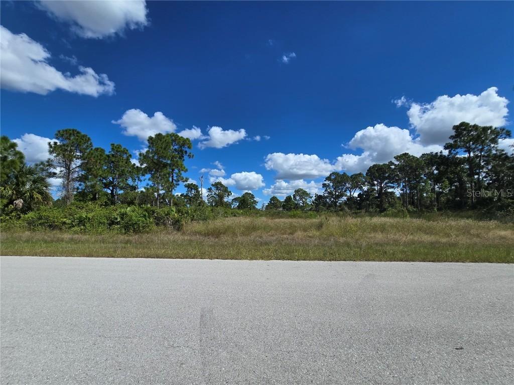 1034 Dearborn St., Lehigh Acres, FL 33974