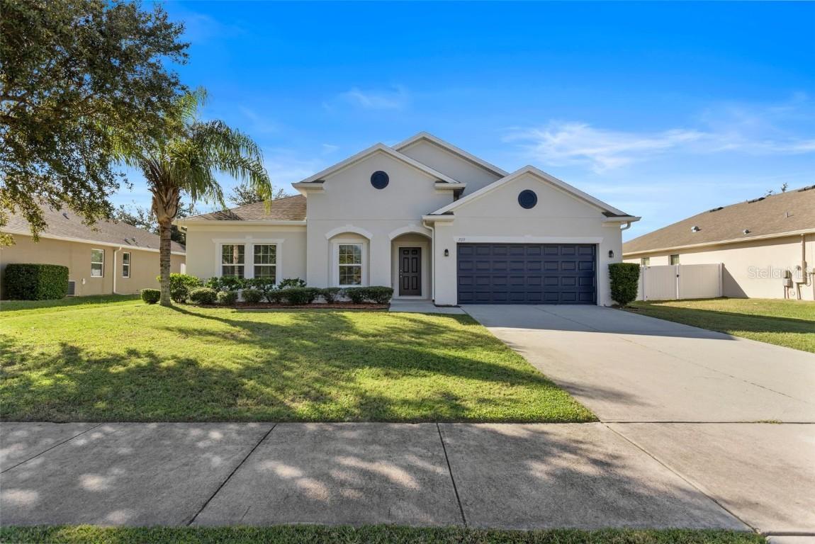 709 Bay Bridge Cir., Apopka, FL 32703