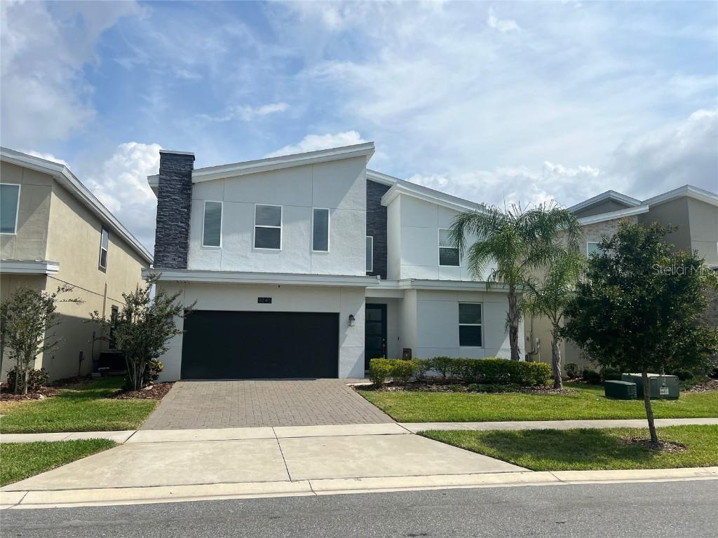 8845 Cruden Bay Ct., Davenport, FL 33896
