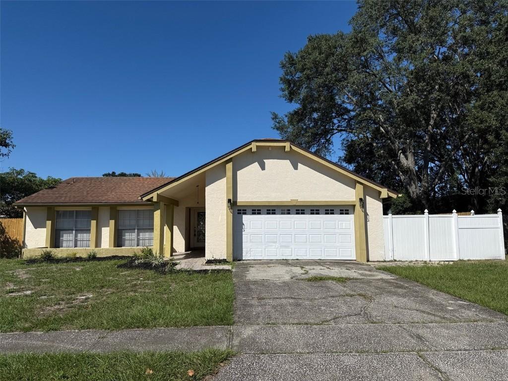 1294 Madelena Ave., Winter Springs, FL 32708