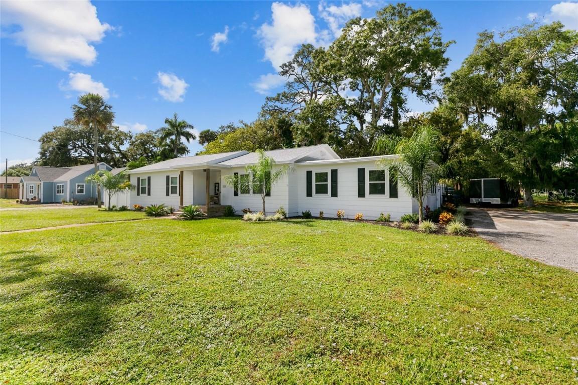 1208 Indian River Ave., Titusville, FL 32780