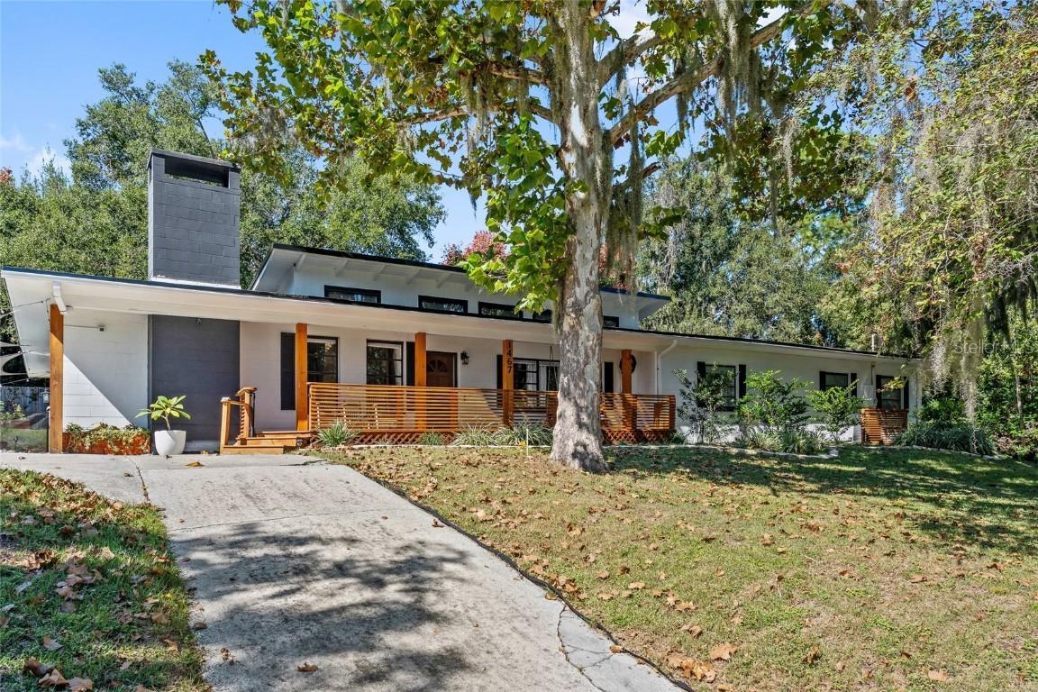 1467 Hilltop Dr., Mount Dora, FL 32757
