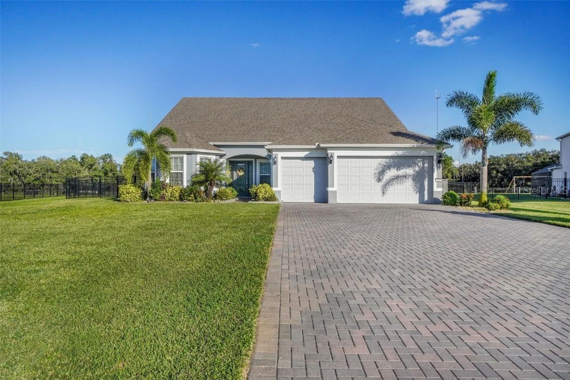 2201 Weatherly Way, Orlando, FL 32820