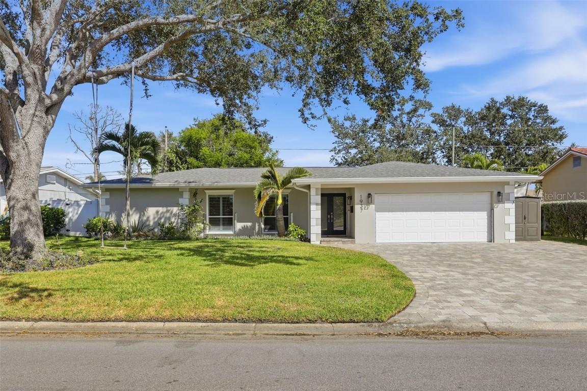 1937 Dolphin Blvd., St Petersburg, FL 33707