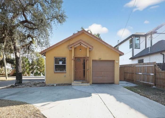 3107 E Osborne Ave., Tampa, FL 33610