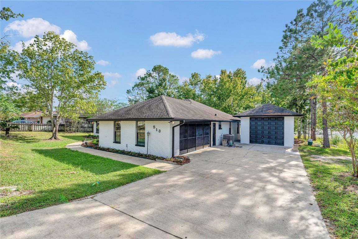 513 Tradewinds Dr., Deltona, FL 32738