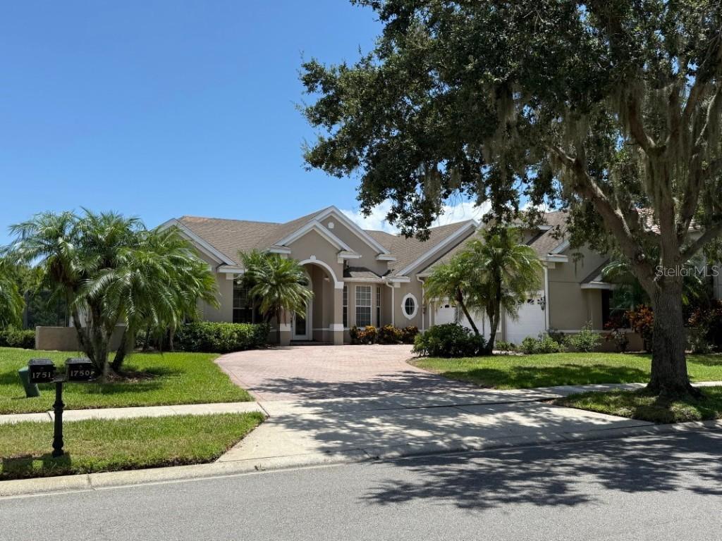 1752 Lee Janzen Dr., Kissimmee, FL 34744