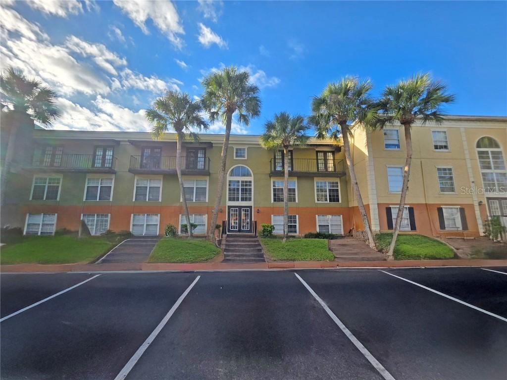 3990 Versailles Dr. #3990C, Orlando, FL 32808