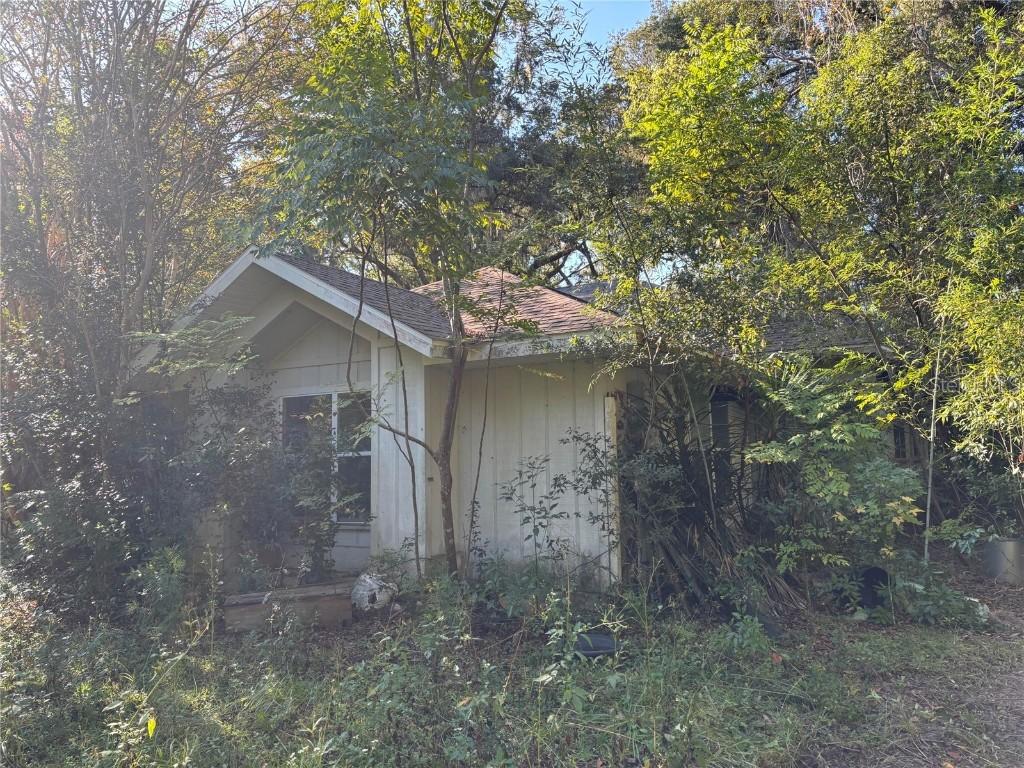 22316 SW 15th Ave., Newberry, FL 32669