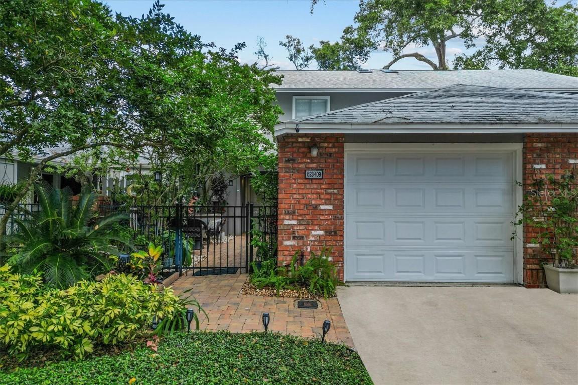 623 Red Oak Cir. #109, Altamonte Springs, FL 32701