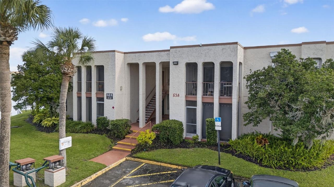 534 Orange Dr. #13, Altamonte Springs, FL 32701