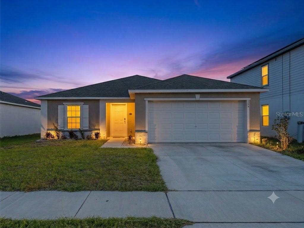 288 Towns Cir., Haines City, FL 33844
