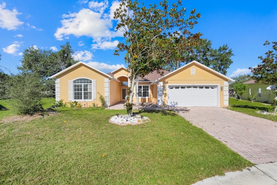 206 Redwood Bark Tr., Kissimmee, FL 34758