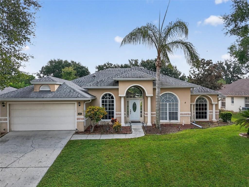 937 Cumberland Cir., Minneola, FL 34715