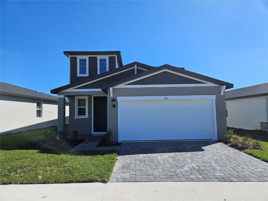 827 Sunshower Dr., Lady Lake, FL 32159