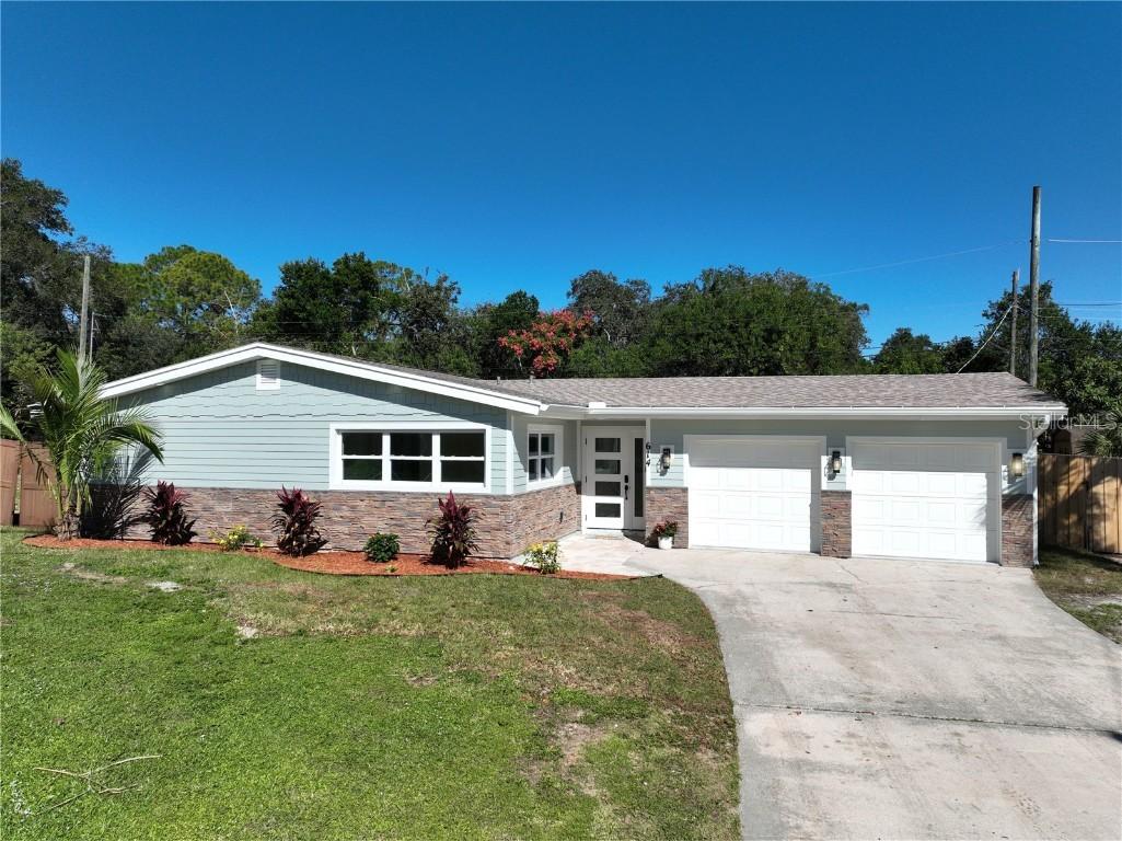 614 West Ct., Titusville, FL 32796