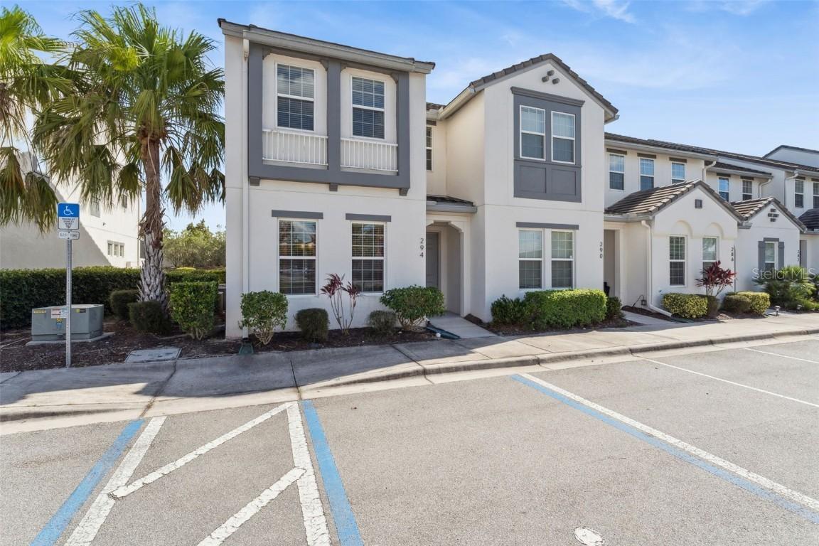294 Captiva Dr., Davenport, FL 33896