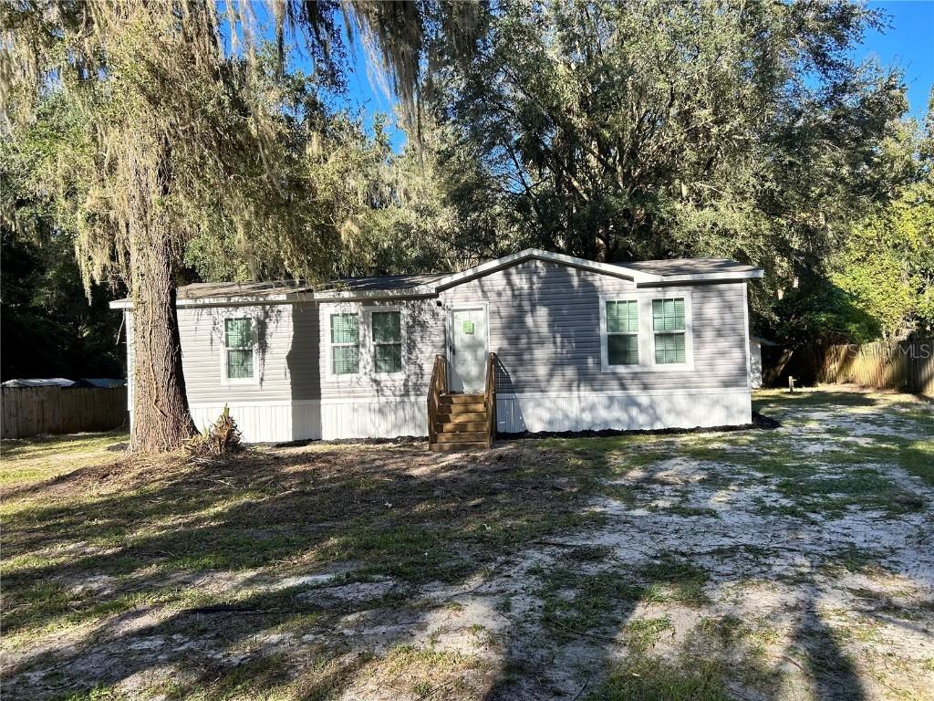 134 Weerts Rd., San Mateo, FL 32187