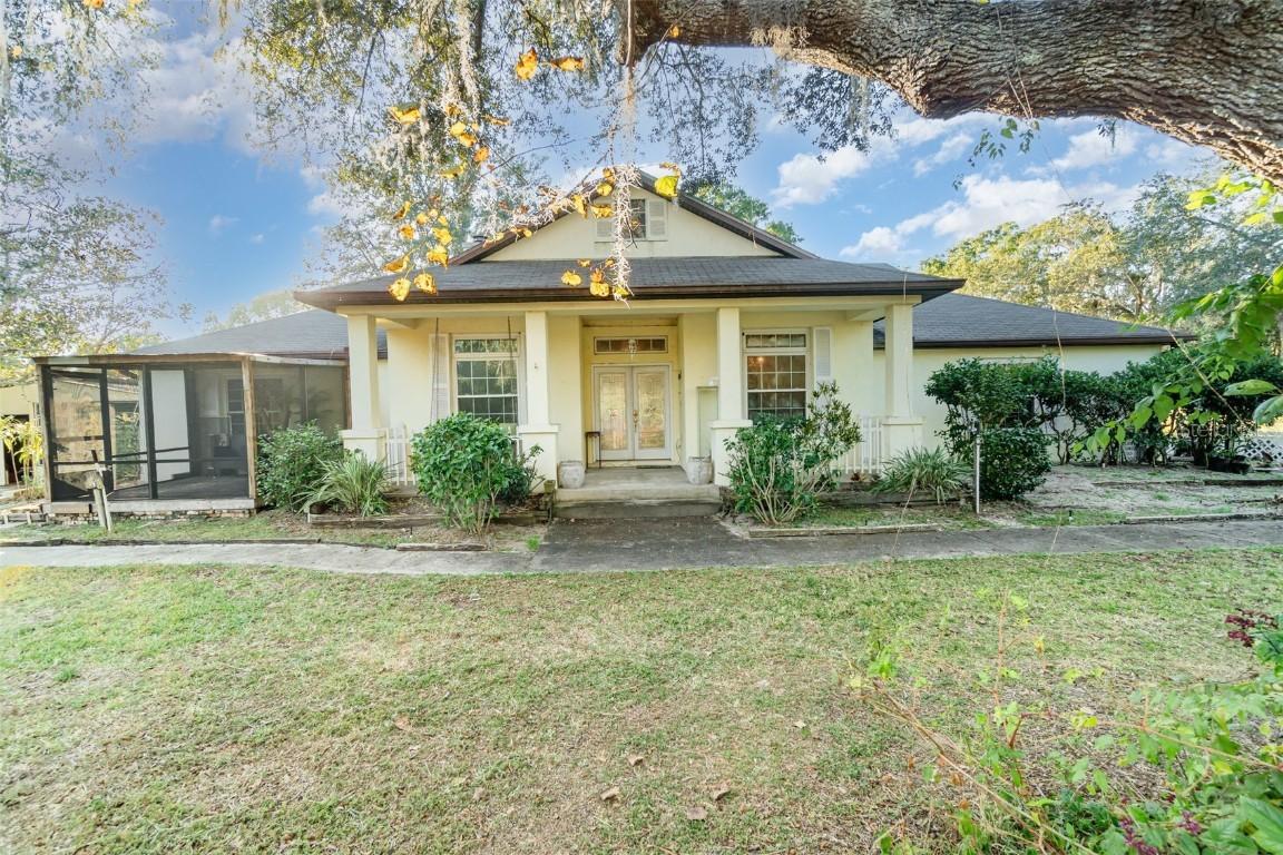 22631 Robbins Rd., Astatula, FL 34705