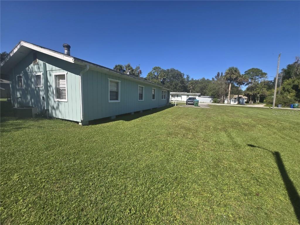 171 N Putnam Grove Rd., Oak Hill, FL 32759