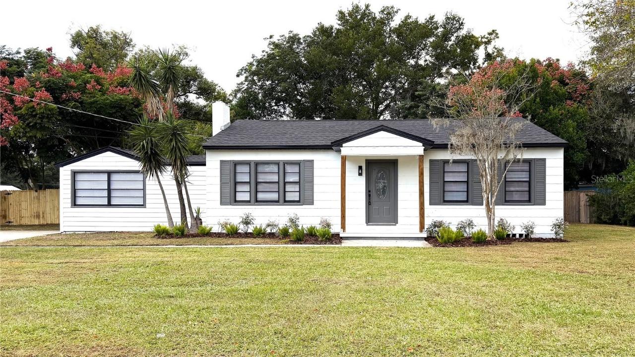 108 Nelson St., Auburndale, FL 33823