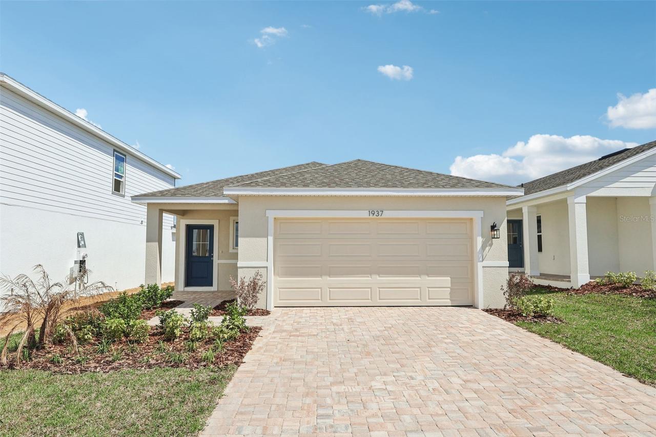 1937 Diamond Head Cir., Haines City, FL 33844