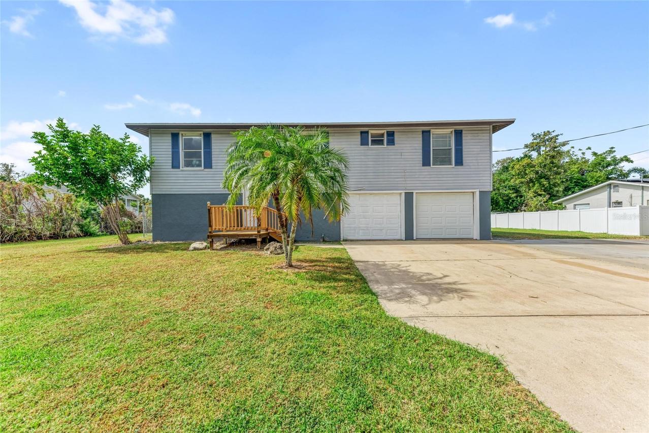4233 5th Ave., Palmetto, FL 34221